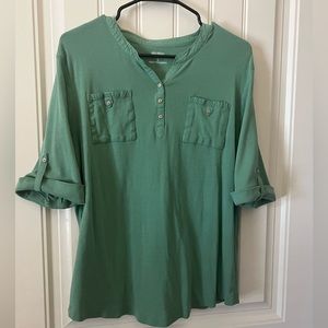 henley green 1/2 sleeve shirt